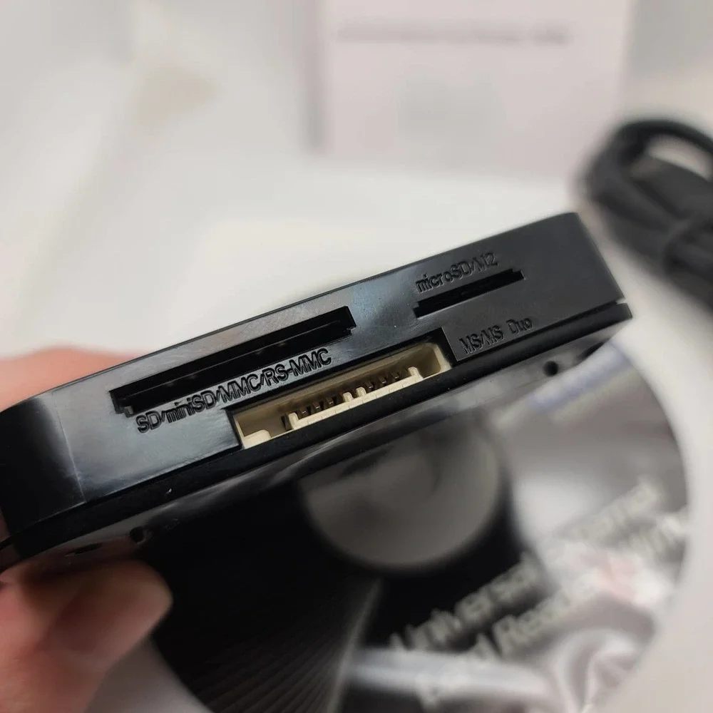 Universal external card reader/writer PC & MAC